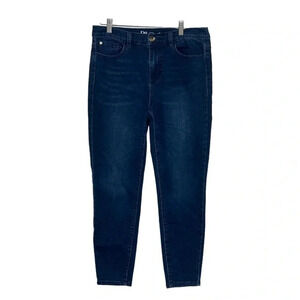 DG2 by‎ Diane Gilman cropped dark blue jeans size 8 slimming stretch